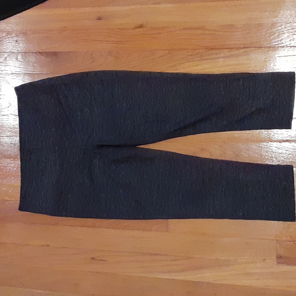 Athleta High Rise Quest Chaturanga Capri Legging Size… Gem